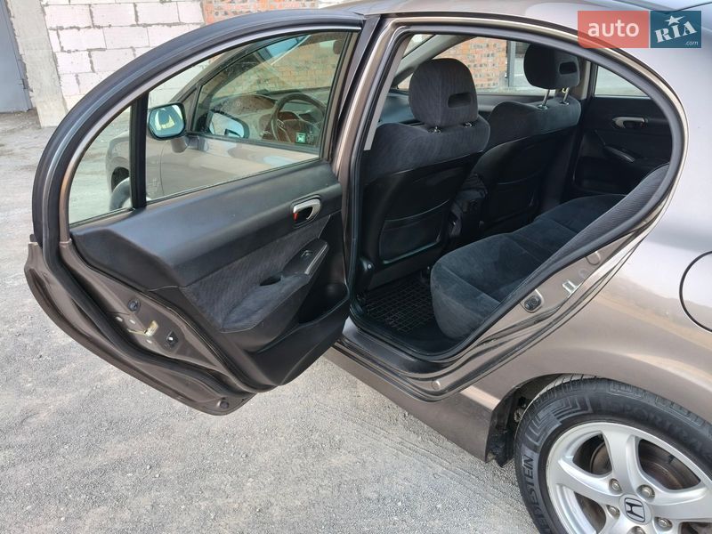 Седан Honda Civic 2009 в Хмельницком