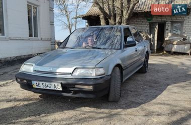 Седан Honda Civic 1990 в Магдалиновке