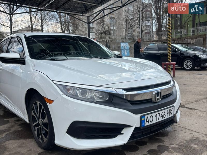 Седан Honda Civic 2018 в Киеве