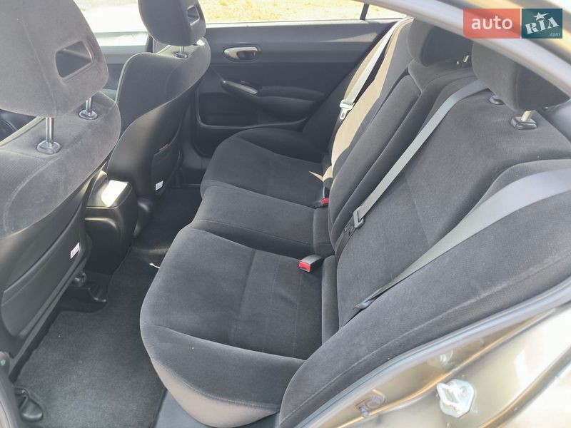 Седан Honda Civic 2007 в Миргороде