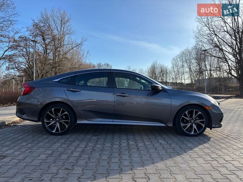 Седан Honda Civic 2019 в Ирпене