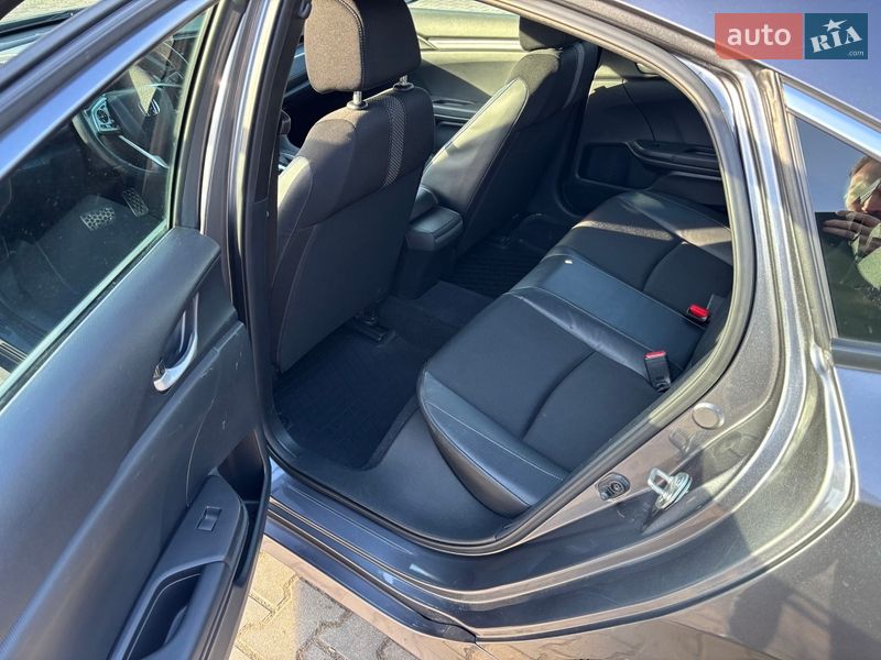 Седан Honda Civic 2019 в Ирпене