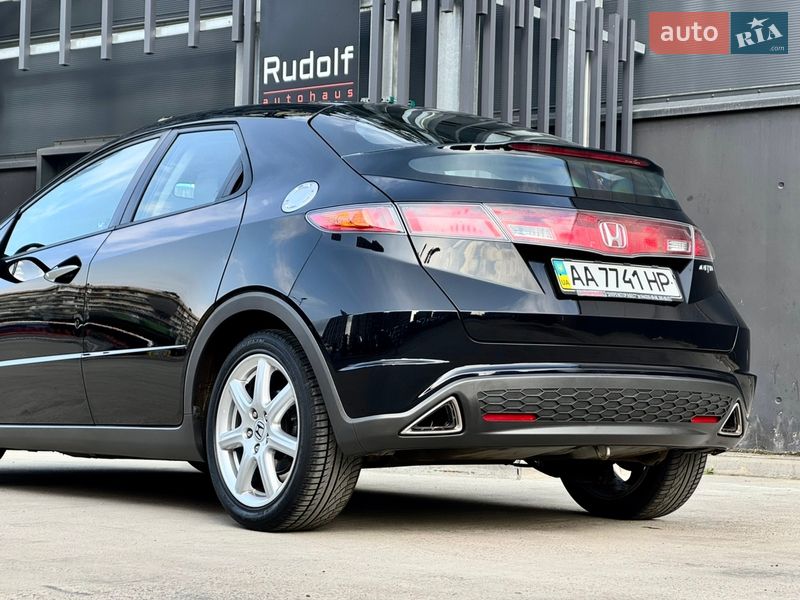 Хэтчбек Honda Civic 2008 в Киеве