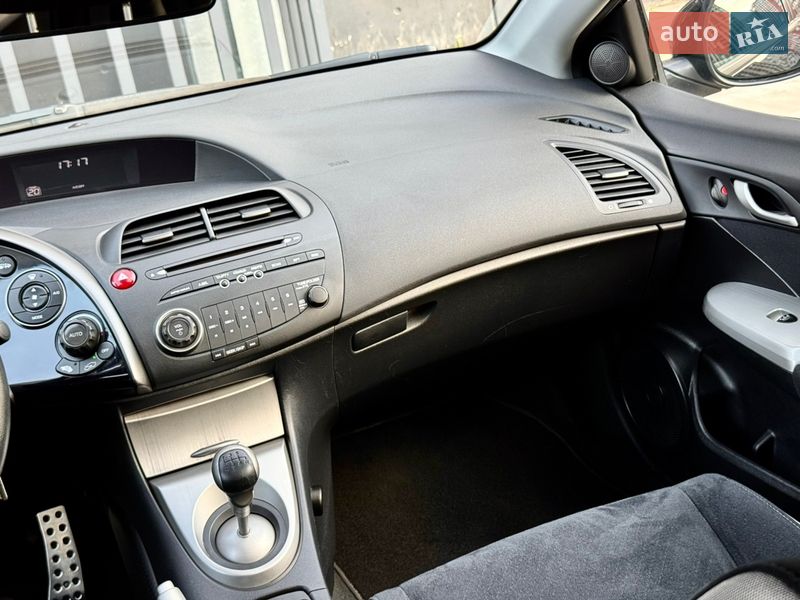 Хэтчбек Honda Civic 2008 в Киеве