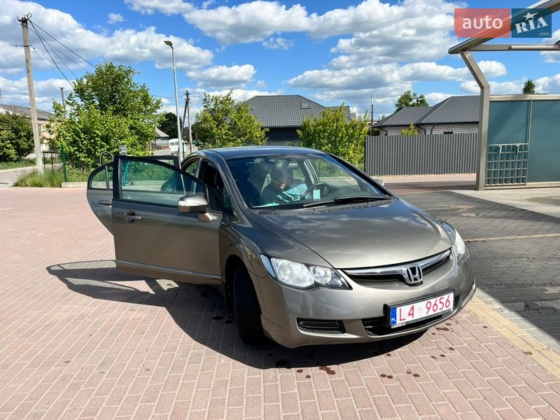 Седан Honda Civic 2007 в Рокитном