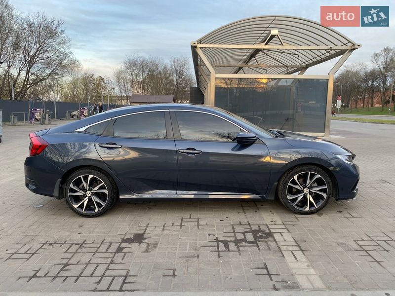 Седан Honda Civic 2021 в Дніпрі