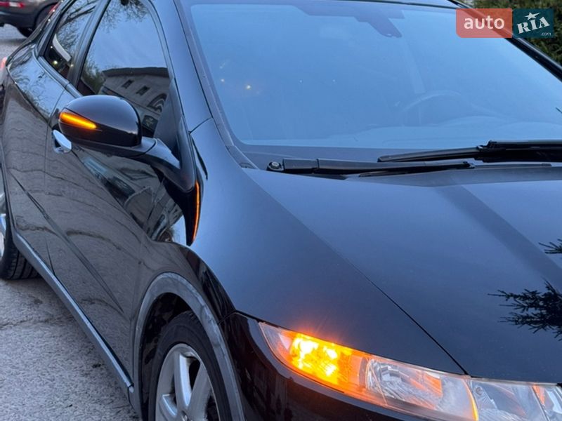 Хэтчбек Honda Civic 2007 в Новом Роздоле