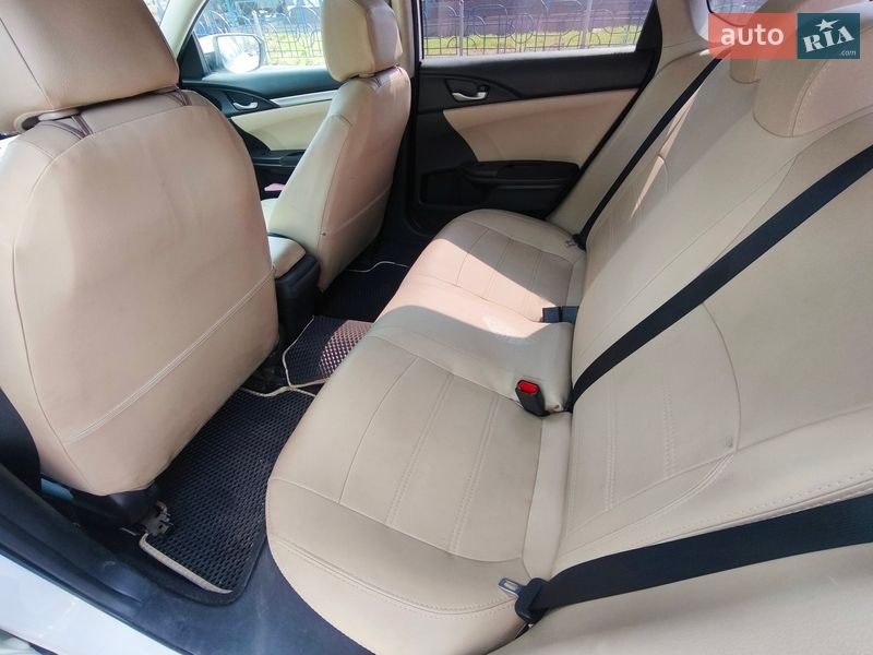 Седан Honda Civic 2016 в Киеве