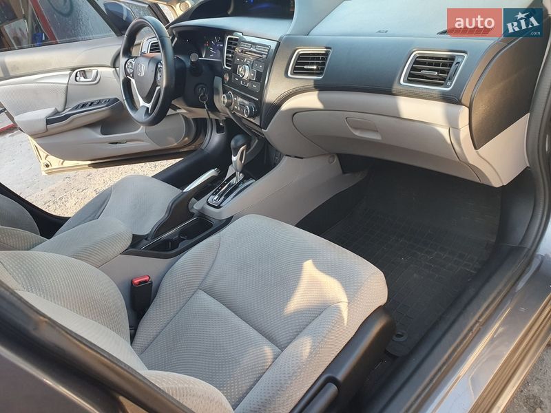 Седан Honda Civic 2013 в Киеве фото 44 Седан Honda Civic 2013 в Киеве