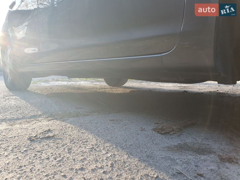 Седан Honda Civic 2013 в Киеве фото 49 Седан Honda Civic 2013 в Киеве