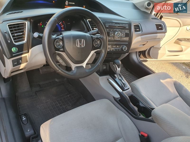 Седан Honda Civic 2013 в Киеве фото 66 Седан Honda Civic 2013 в Киеве