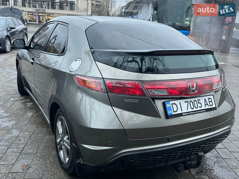 Хэтчбек Honda Civic 2007 в Ивано-Франковске