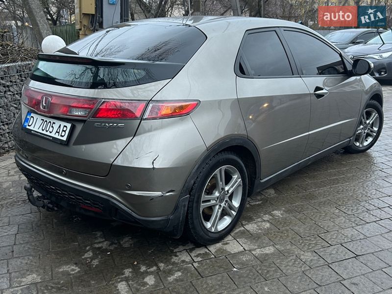 Хэтчбек Honda Civic 2007 в Ивано-Франковске