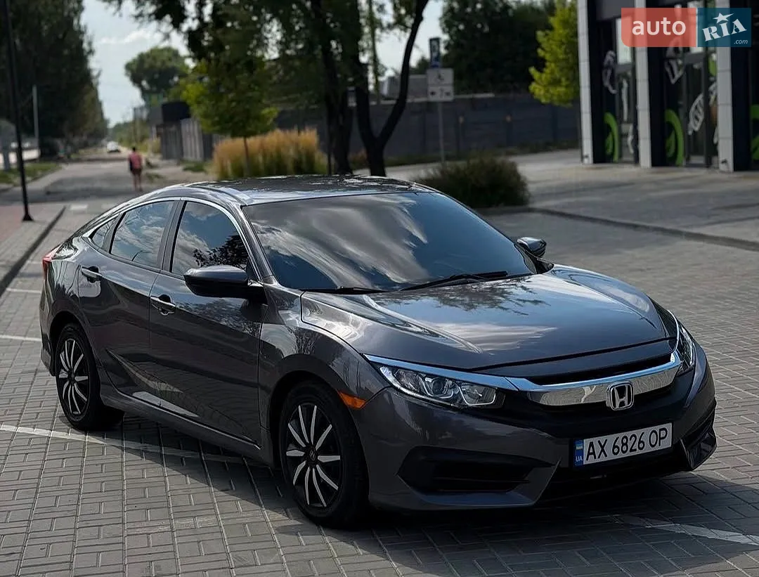 2017 Honda Civic - фото 1