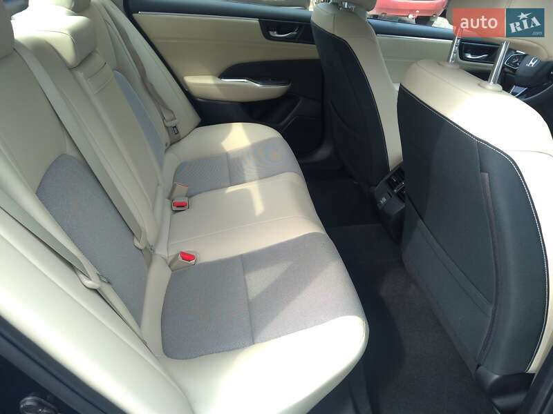 Седан Honda Clarity 2018 в Одессе