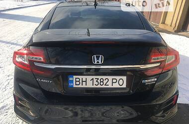 Седан Honda Clarity 2018 в Измаиле