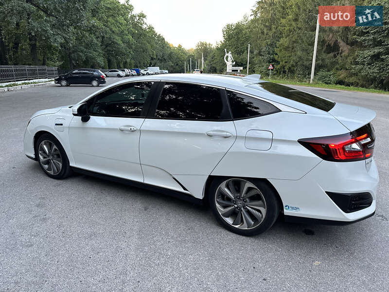 Седан Honda Clarity 2018 в Хмільнику