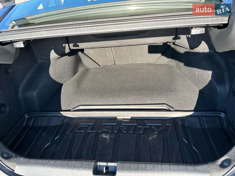 Седан Honda Clarity 2017 в Полтаві