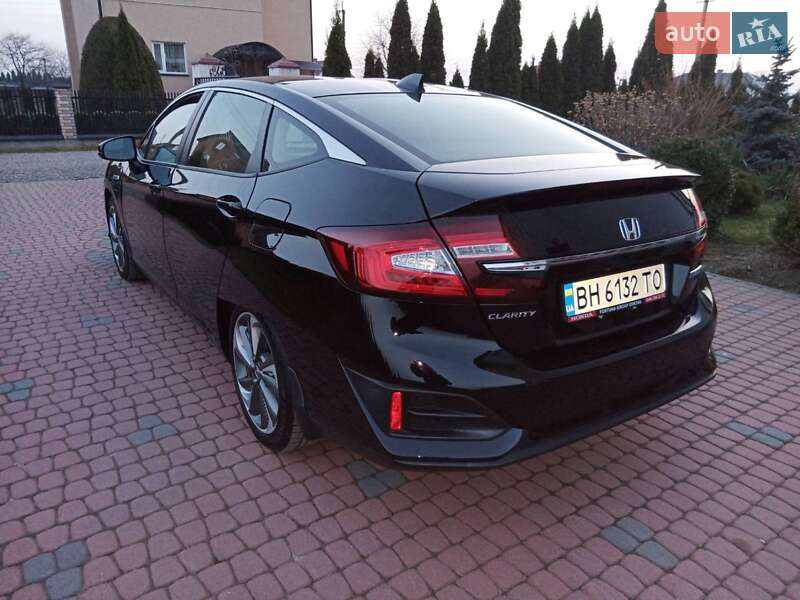 Седан Honda Clarity 2018 в Львові