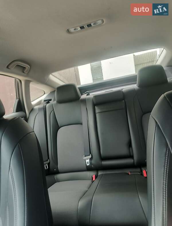 Седан Honda Clarity 2018 в Львові