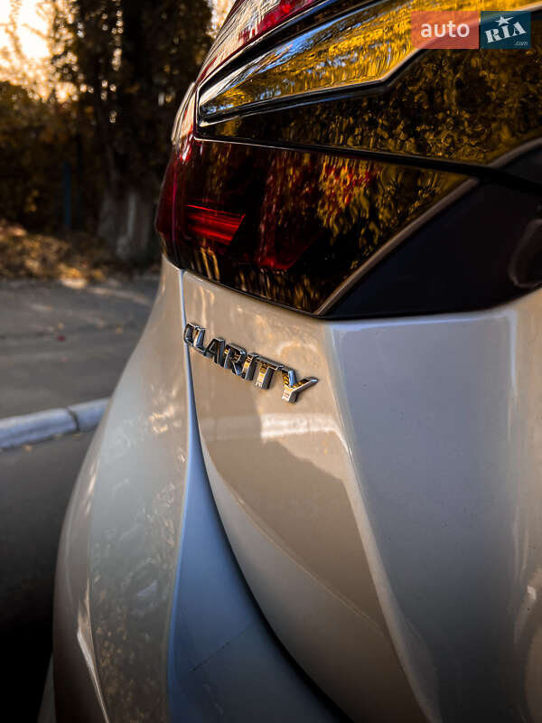 Седан Honda Clarity 2018 в Рівному