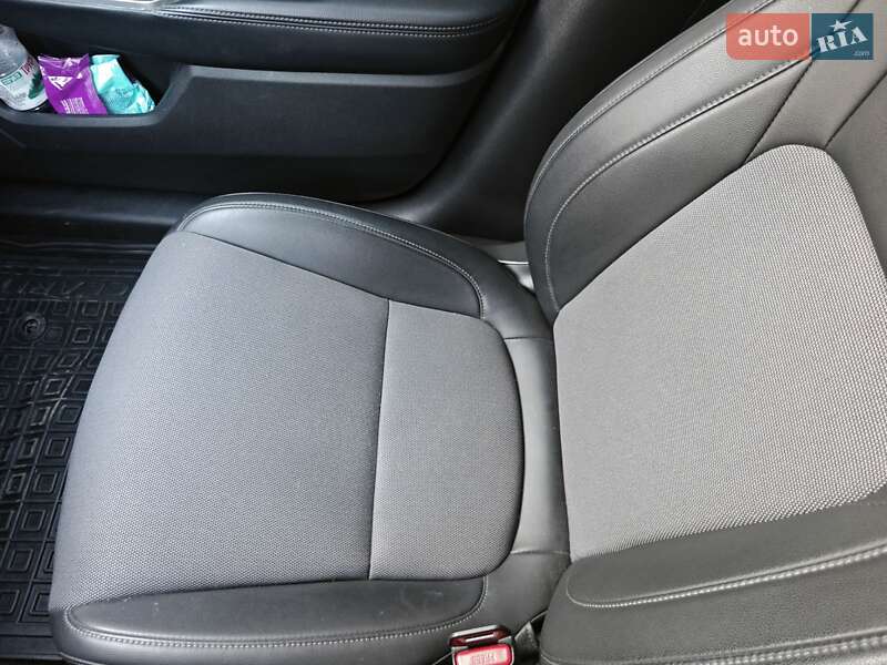Седан Honda Clarity 2018 в Ужгороде