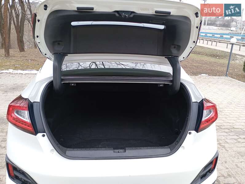 Седан Honda Clarity 2017 в Теребовле