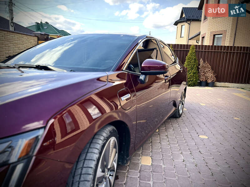 Седан Honda Clarity 2018 в Ладыжине