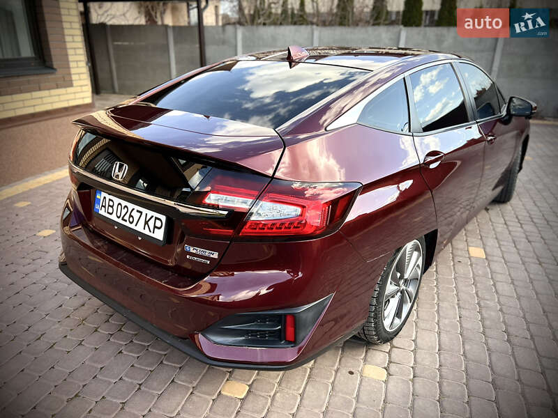 Седан Honda Clarity 2018 в Ладыжине