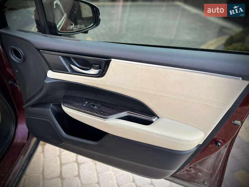 Седан Honda Clarity 2018 в Ладыжине