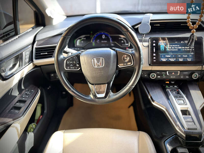 Седан Honda Clarity 2018 в Ладыжине