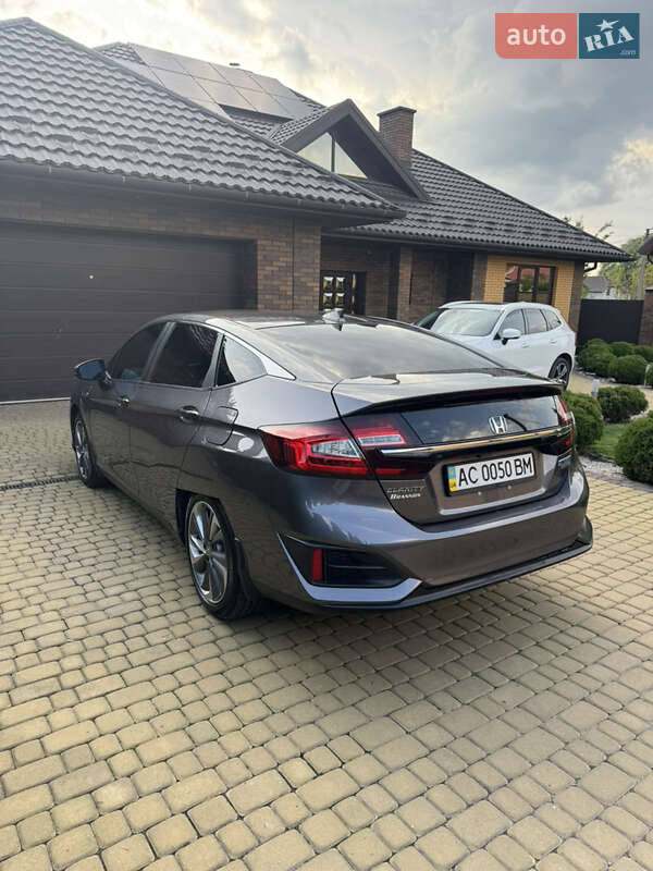 Седан Honda Clarity 2017 в Владимире