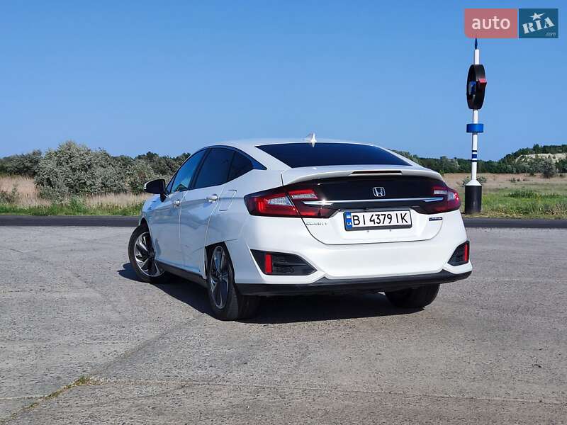 Седан Honda Clarity 2018 в Кременчуці