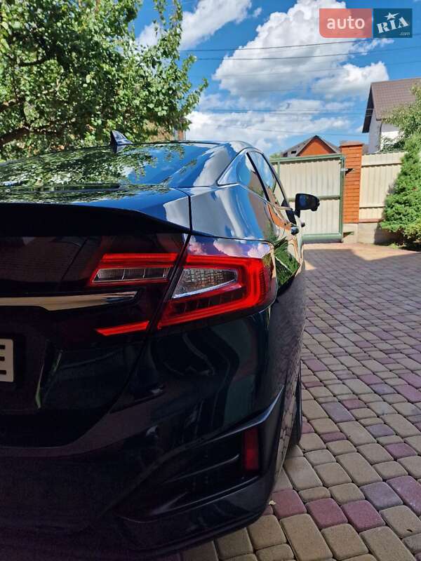 Седан Honda Clarity 2018 в Виннице