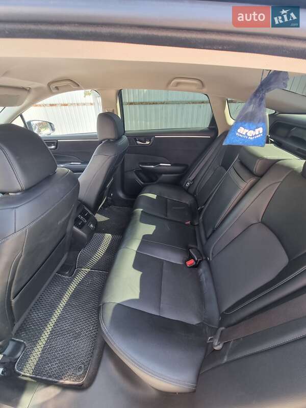 Седан Honda Clarity 2018 в Умани