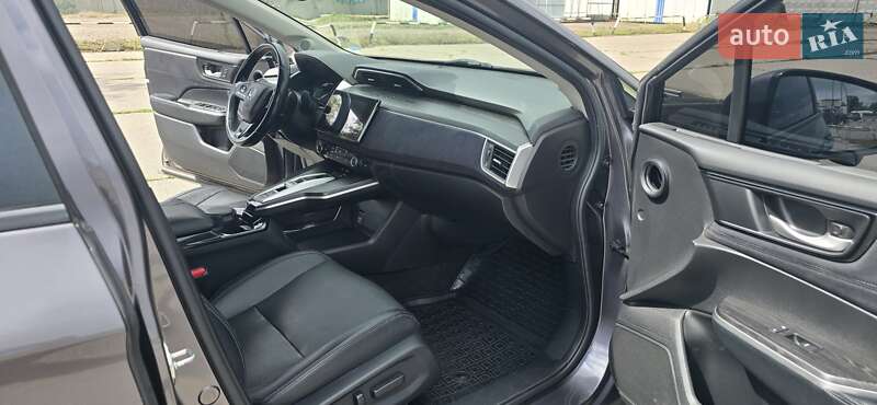 Седан Honda Clarity 2017 в Кременчуці