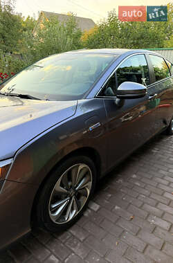 Седан Honda Clarity 2017 в  фото 19 Седан Honda Clarity 2017 в