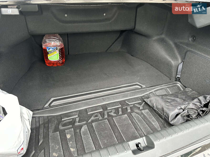 Седан Honda Clarity 2018 в Ровно фото 24 Седан Honda Clarity 2018 в Ровно