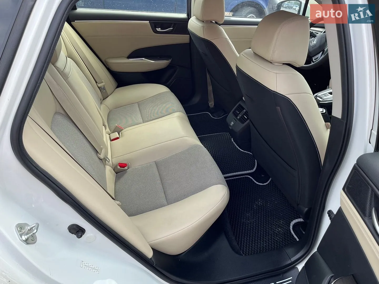 2019 Honda FCX Clarity - мініатюра 7