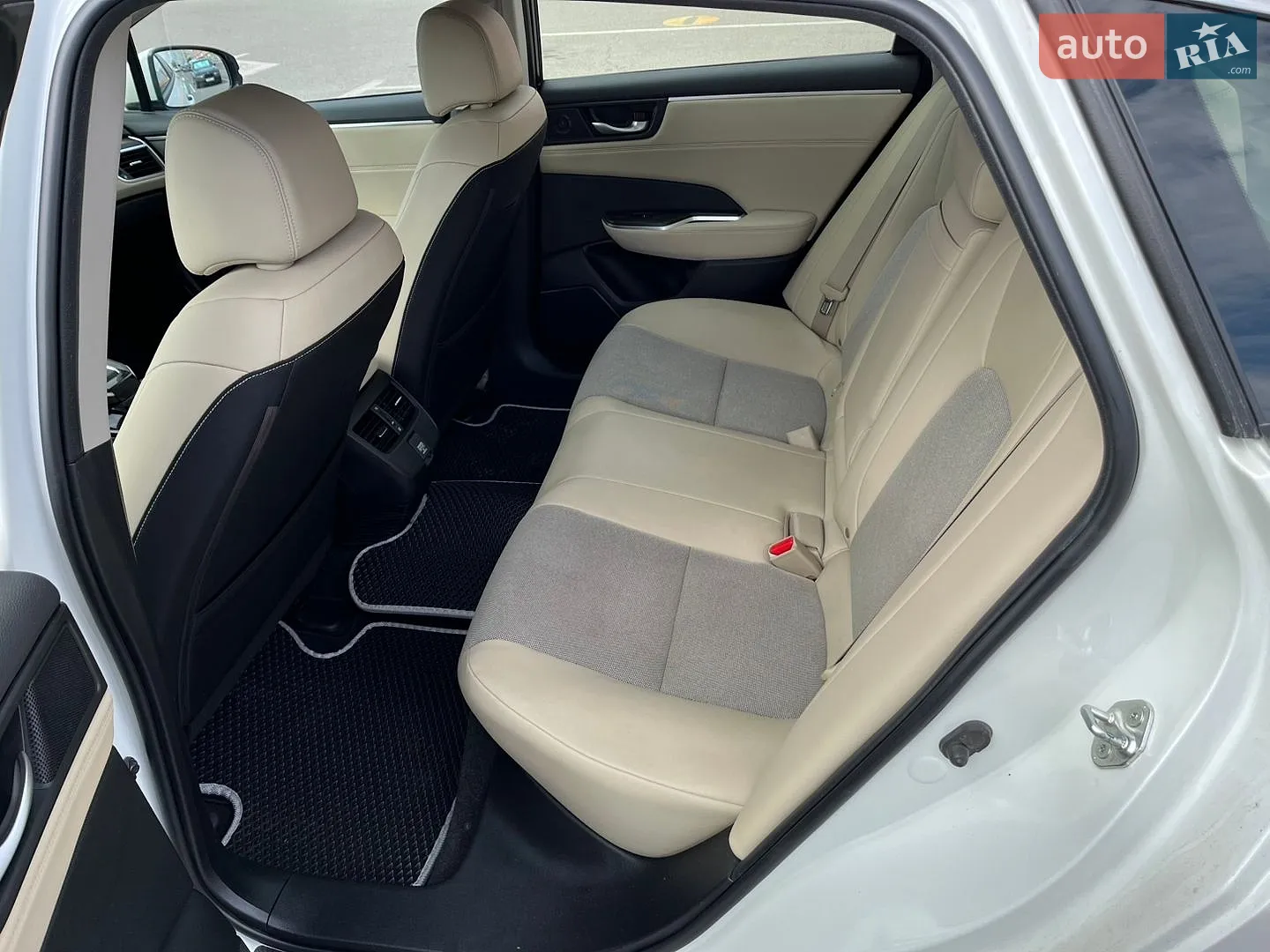 2019 Honda FCX Clarity - мініатюра 12