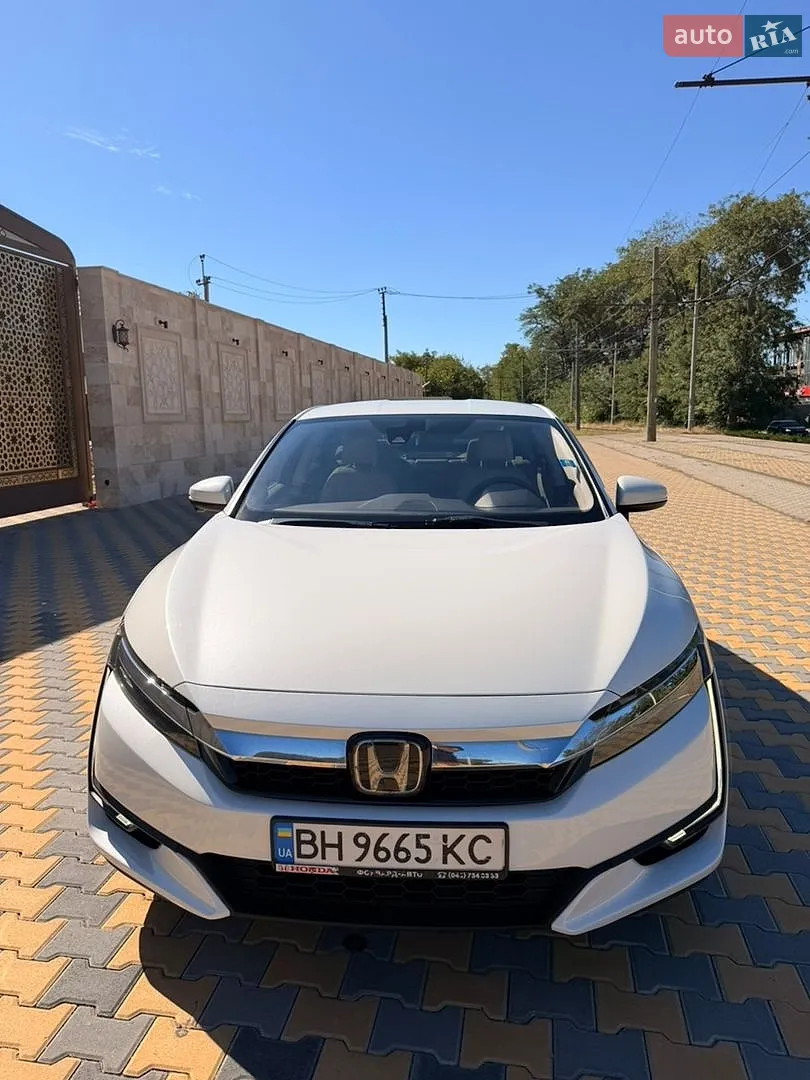 2018 Honda FCX Clarity - фото 1