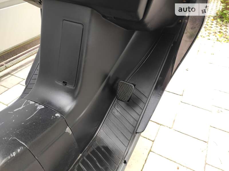 Максі-скутер Honda CN 250 1996 в Львові