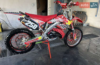 Мотоцикл Кросс Honda CR 250R 2001 в 