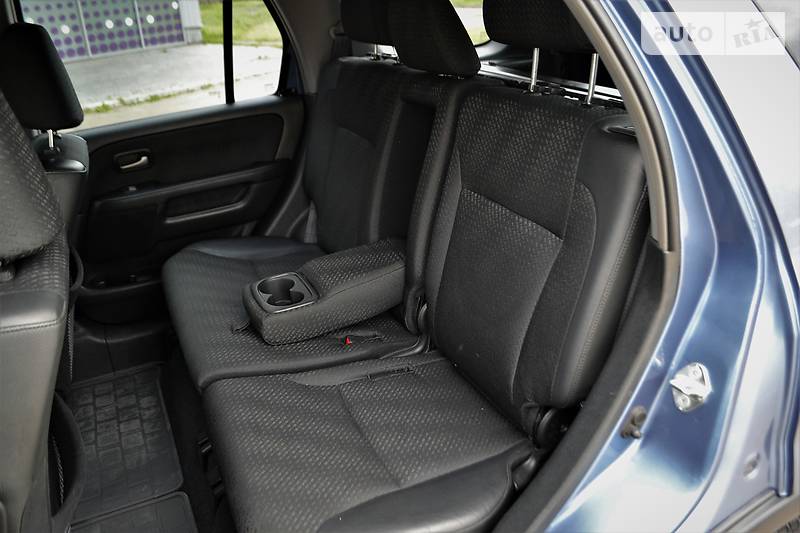 Позашляховик / Кросовер Honda CR-V 2004 в Харкові