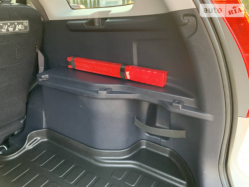 Позашляховик / Кросовер Honda CR-V 2011 в Чернівцях