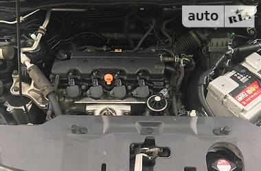 Позашляховик / Кросовер Honda CR-V 2011 в 