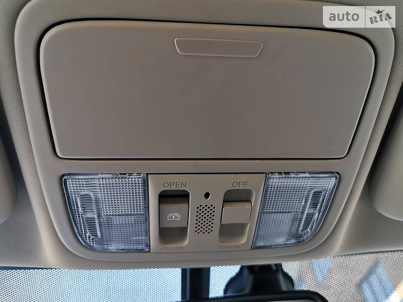 Позашляховик / Кросовер Honda CR-V 2010 в Луцьку