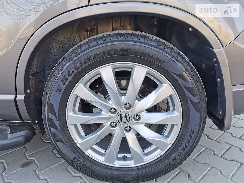 Позашляховик / Кросовер Honda CR-V 2010 в Луцьку