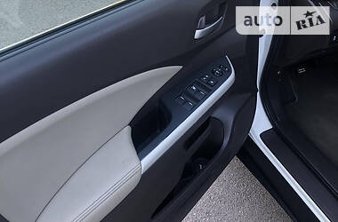 Позашляховик / Кросовер Honda CR-V 2012 в 