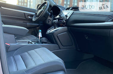 Позашляховик / Кросовер Honda CR-V 2019 в 